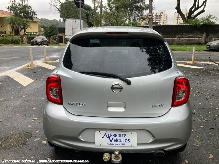 Nissan MARCH SV 1.6 2014/2015